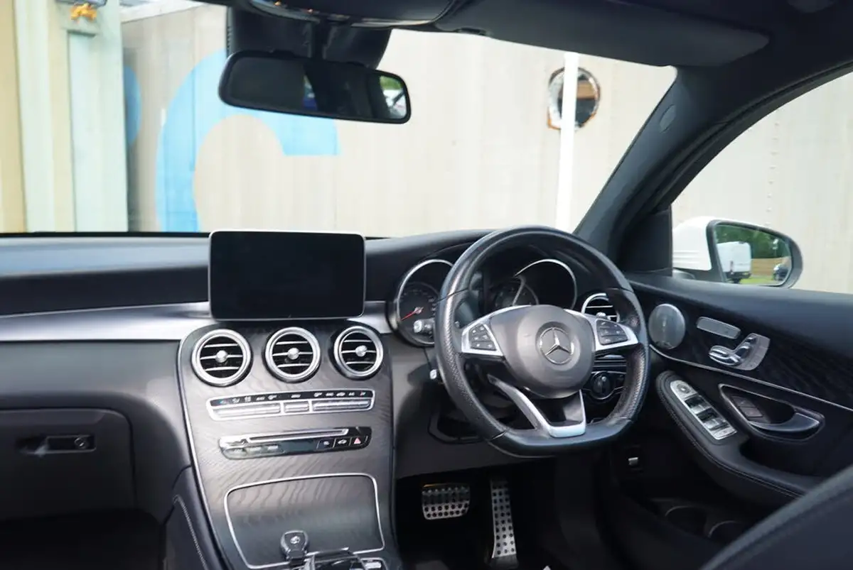 2017-mercedes-benz-glc-class-30-d-glc350d-amg-line-premium-plusss-coupe-4d-big-65