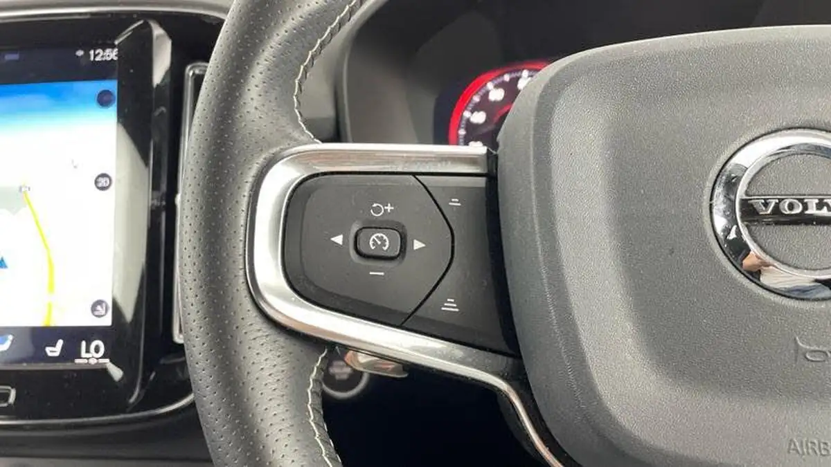 2020-volvo-xc40-20-t4-r-design-pro-awd-big-17