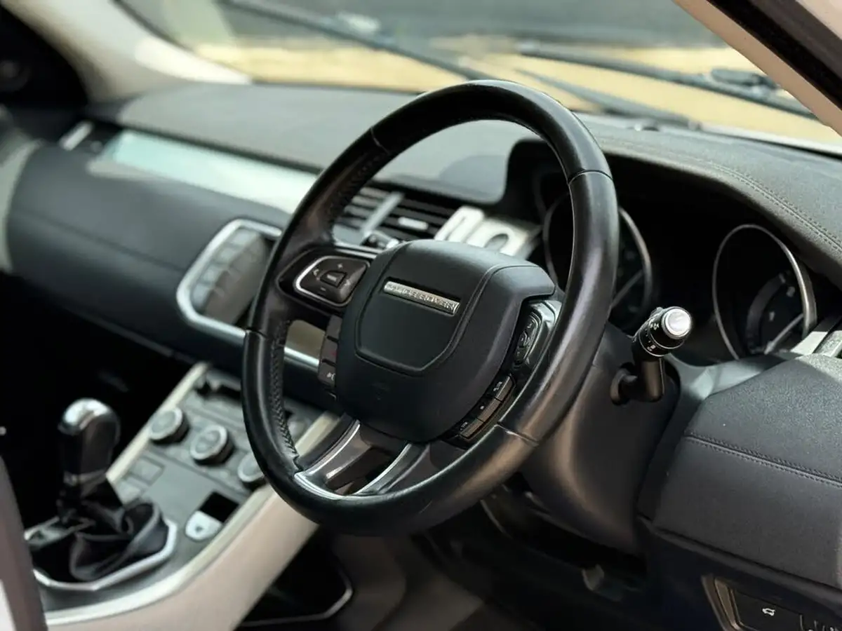 2013-land-rover-range-rover-evoque-22td-pure-150bhp-big-9