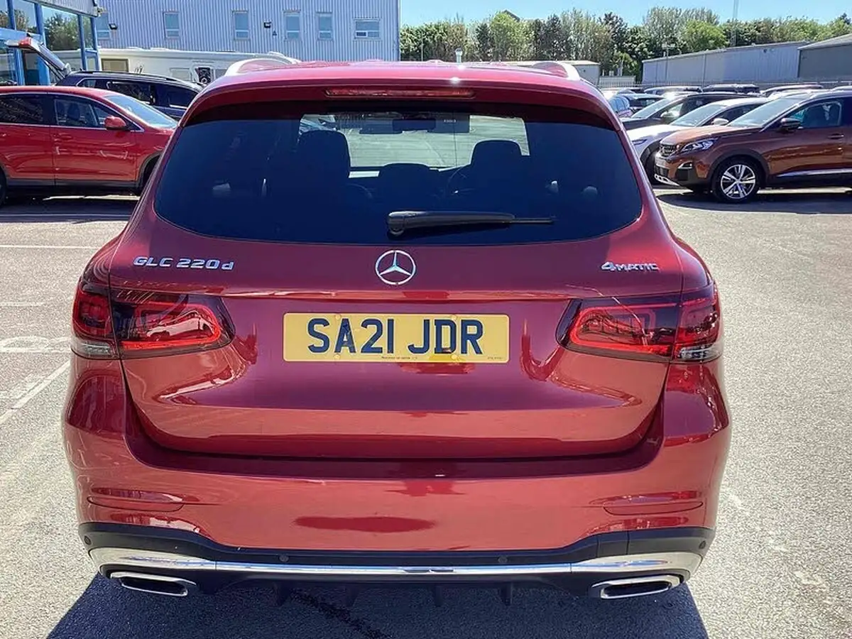 2021-mercedes-benz-glc-class-20d-glc220d-amg-line-station-wagon-5d-1950cc-4matic-plus-big-10