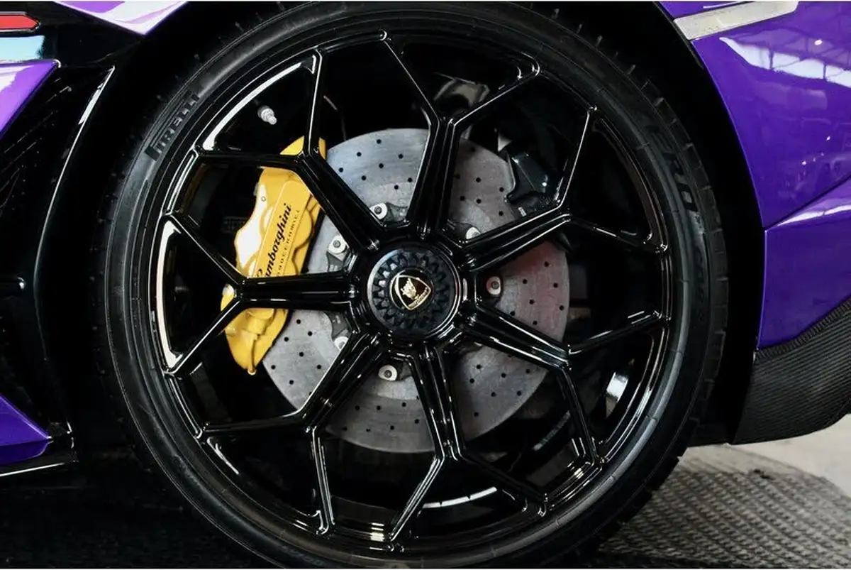 2021-lamborghini-aventador-65-svj-big-29