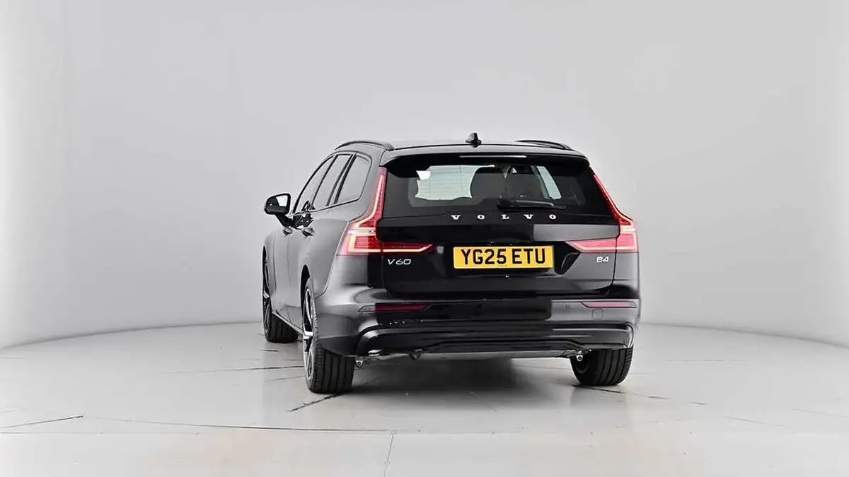 2025-volvo-v60-20-b4-plus-station-wagon-big-70