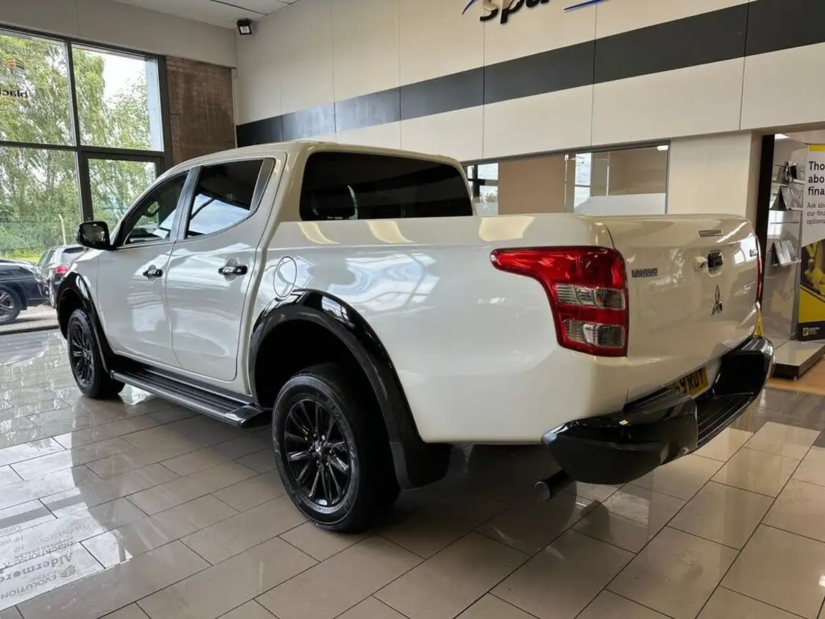 2020-mitsubishi-l200-24di-d-challenger-auto-big-4