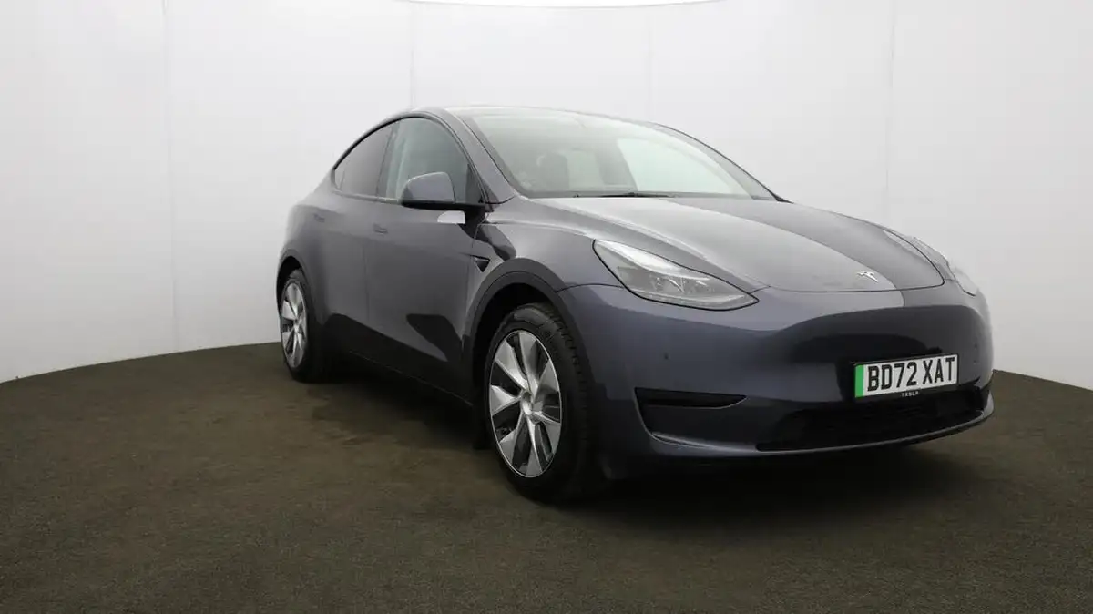 2022-tesla-model-y-e-rwd-big-46