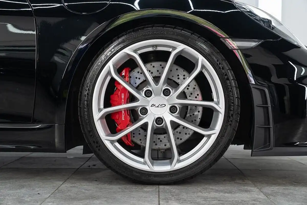 2022-porsche-cayman-718-40-cayman-gt4-big-5