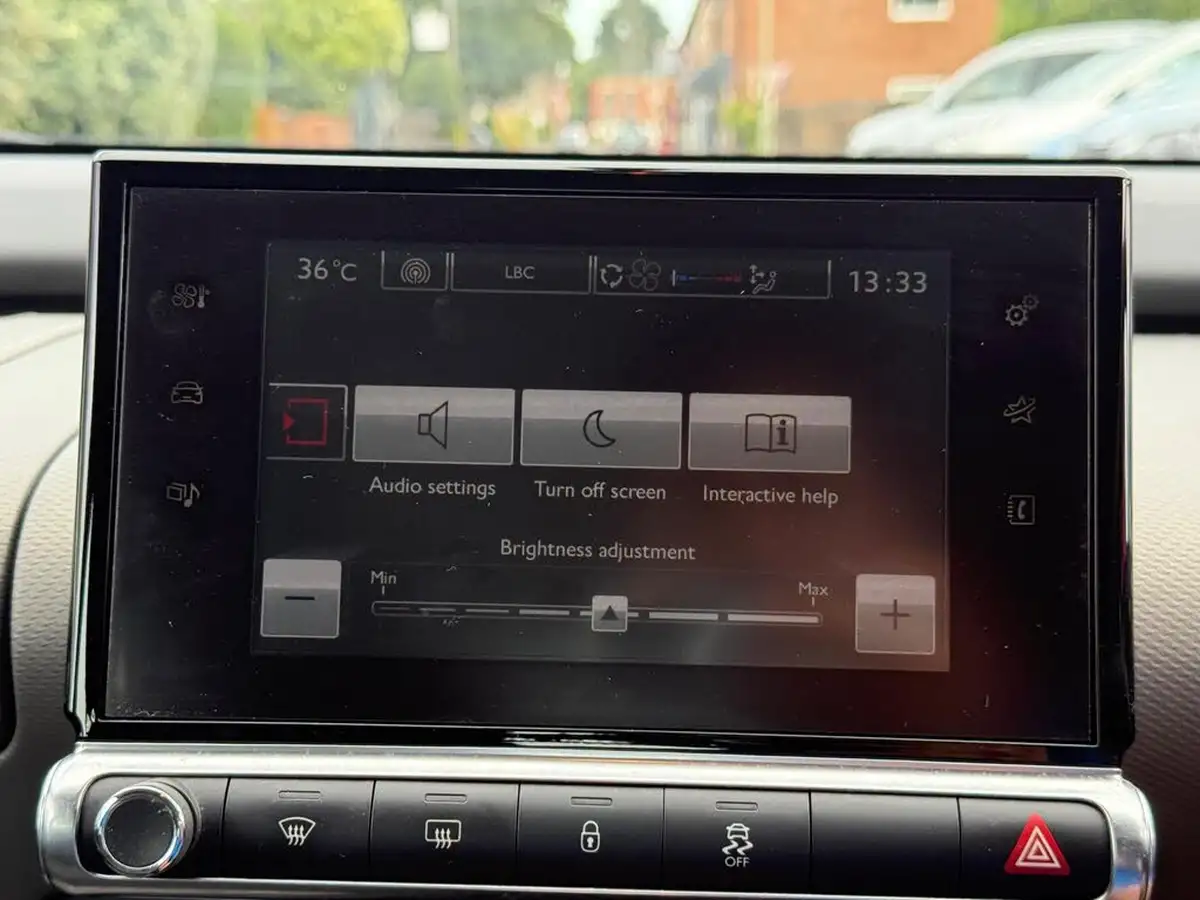 2017-citroen-c4-cactus-12-puretech-feel-edition-big-24