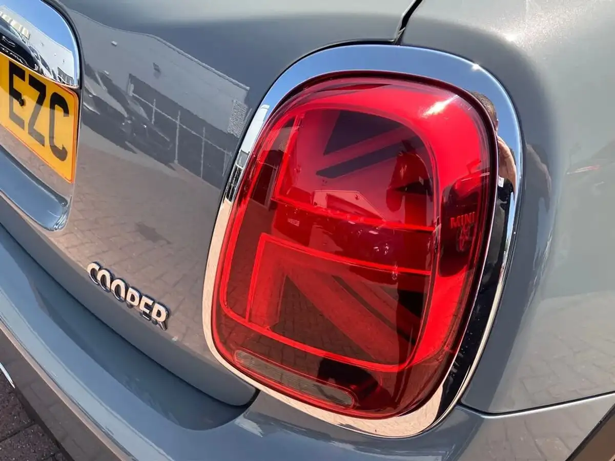 2019-mini-cooper-15-cooper-exclusive-134bhp-hatchback-5d-big-28