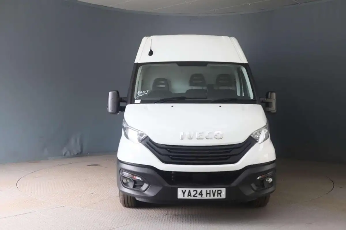 2024-iveco-daily-s-class-23td-35s14v-business-3520lmm-h2-136pseu6dt-big-18