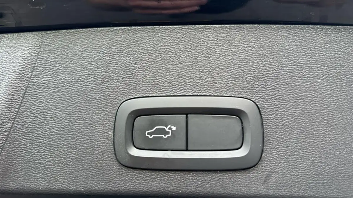 2021-volvo-xc40-15-t5-r-design-262bhp-big-31