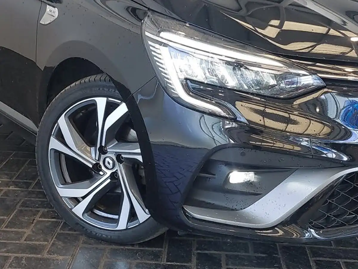 2023-renault-clio-10-tce-rs-line-big-8