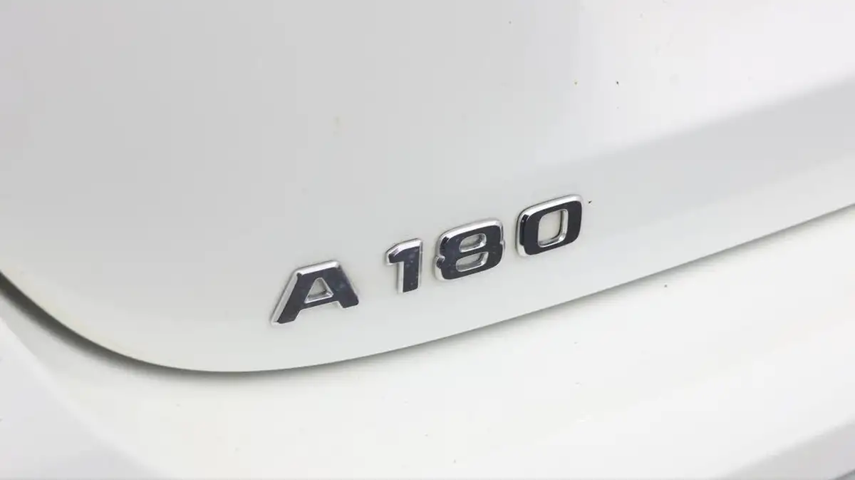 2019-mercedes-benz-a-class-13-a180-amg-line-premium-hatchback-5d-7g-dct-big-20