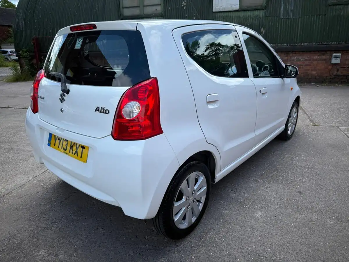 2013-suzuki-alto-10-sz4-auto-big-7