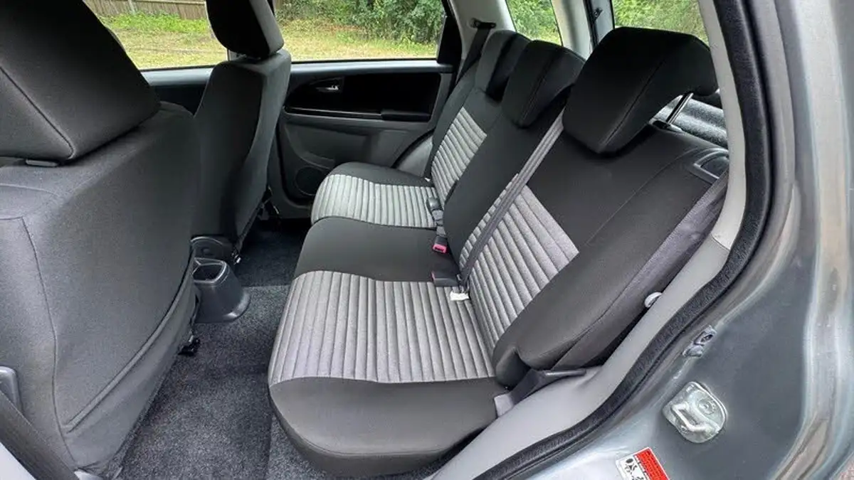 2010-suzuki-sx4-16-sz4-hatchback-5d-auto-big-24
