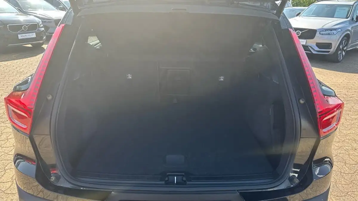 2021-volvo-xc40-15-t3-r-design-161bhp-big-12