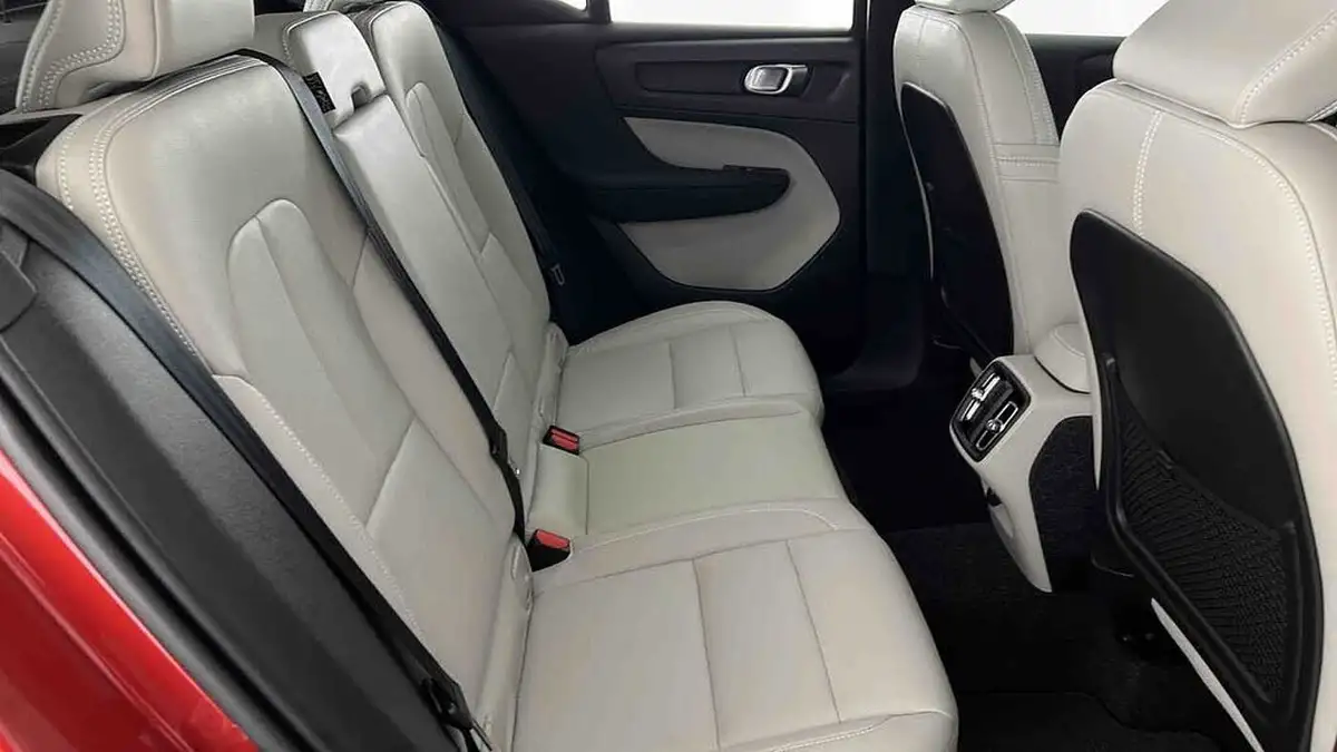 2021-volvo-xc40-15-t3-inscription-161bhp-auto-big-13