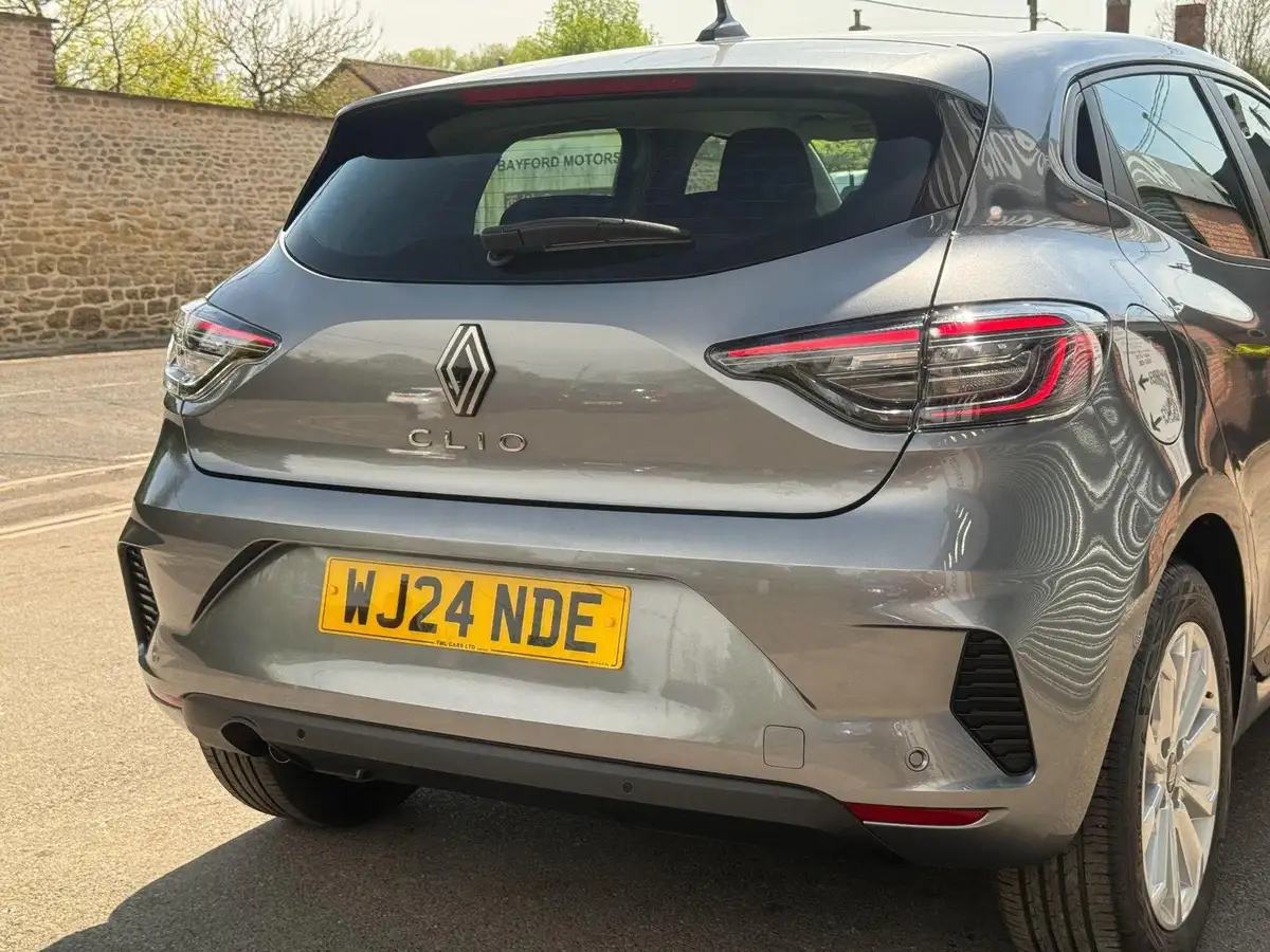 2024-renault-clio-10-tce-evolution-big-8