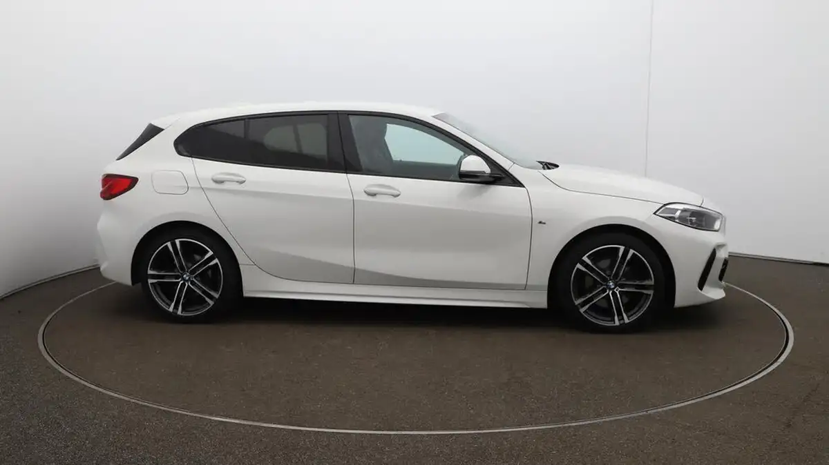 2023-bmw-1-series-15-118i-m-sport-lcp-dct-big-50