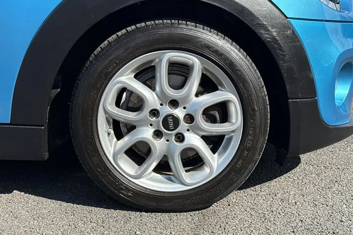 2019-mini-cooper-15-one-classic-102bhp-ss-5d-big-9