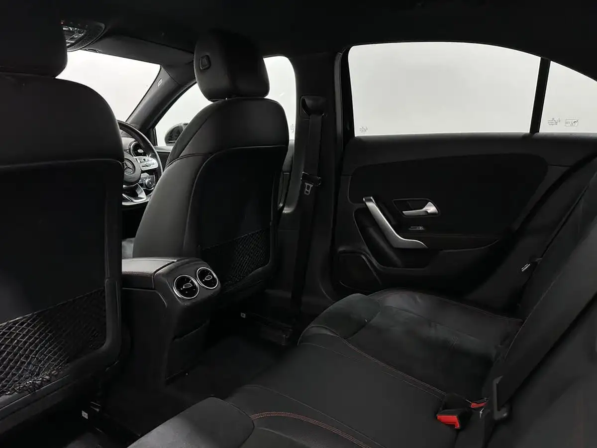 2019-mercedes-benz-a-class-13-a200-amg-line-saloon-4d-big-33