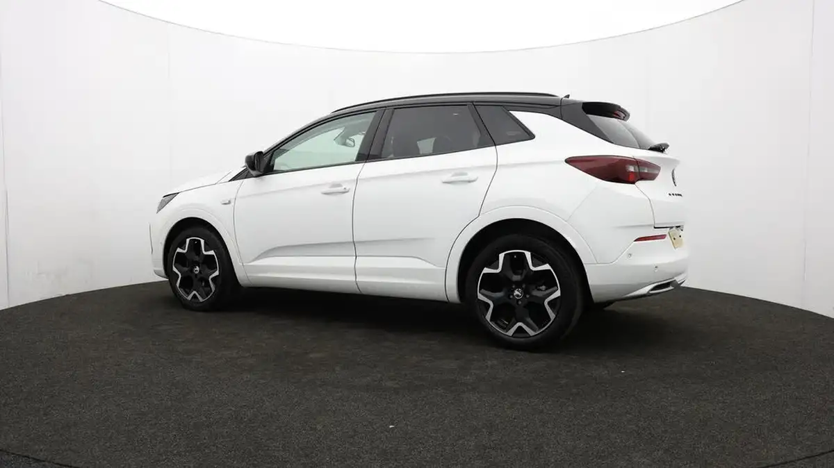 2023-vauxhall-grandland-12-ultimate-130ps-big-74