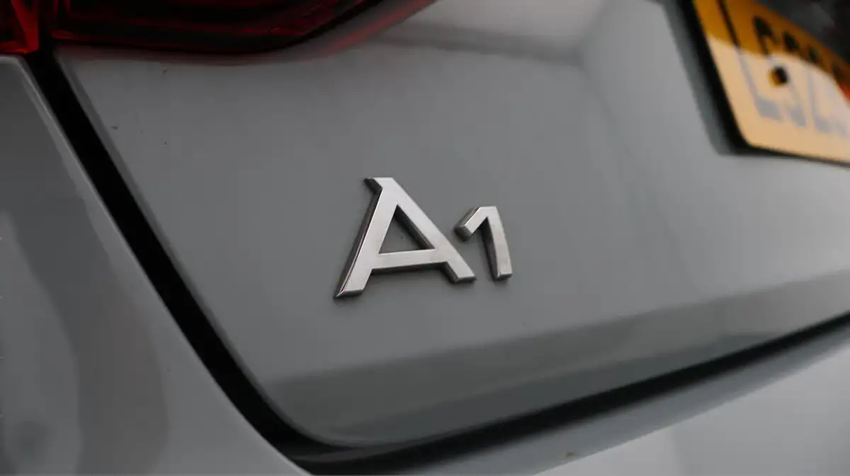 2023-audi-a1-10-25-tfsi-technik-big-21
