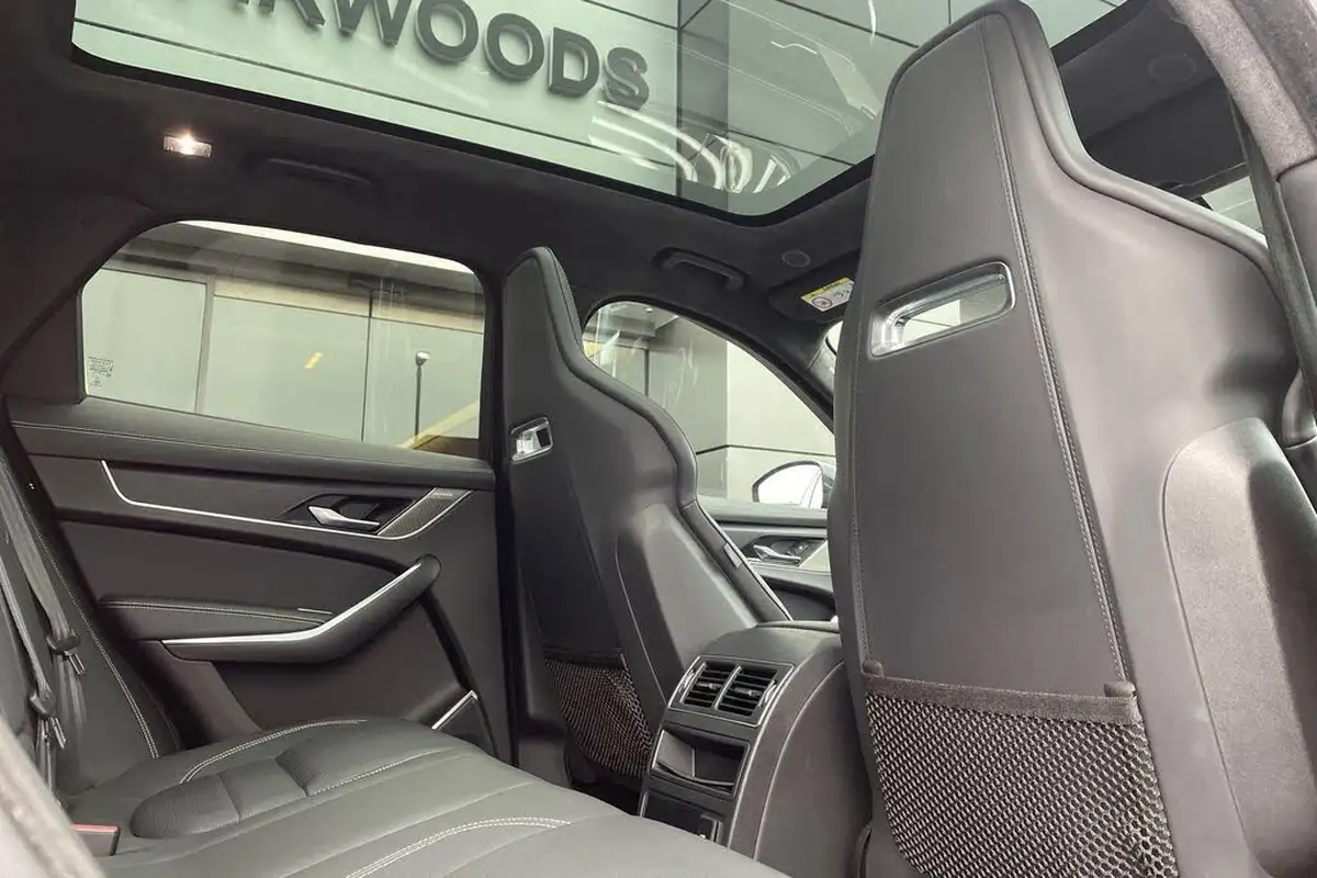 2023-jaguar-f-pace-20-p250-r-dynamic-hse-black-big-33