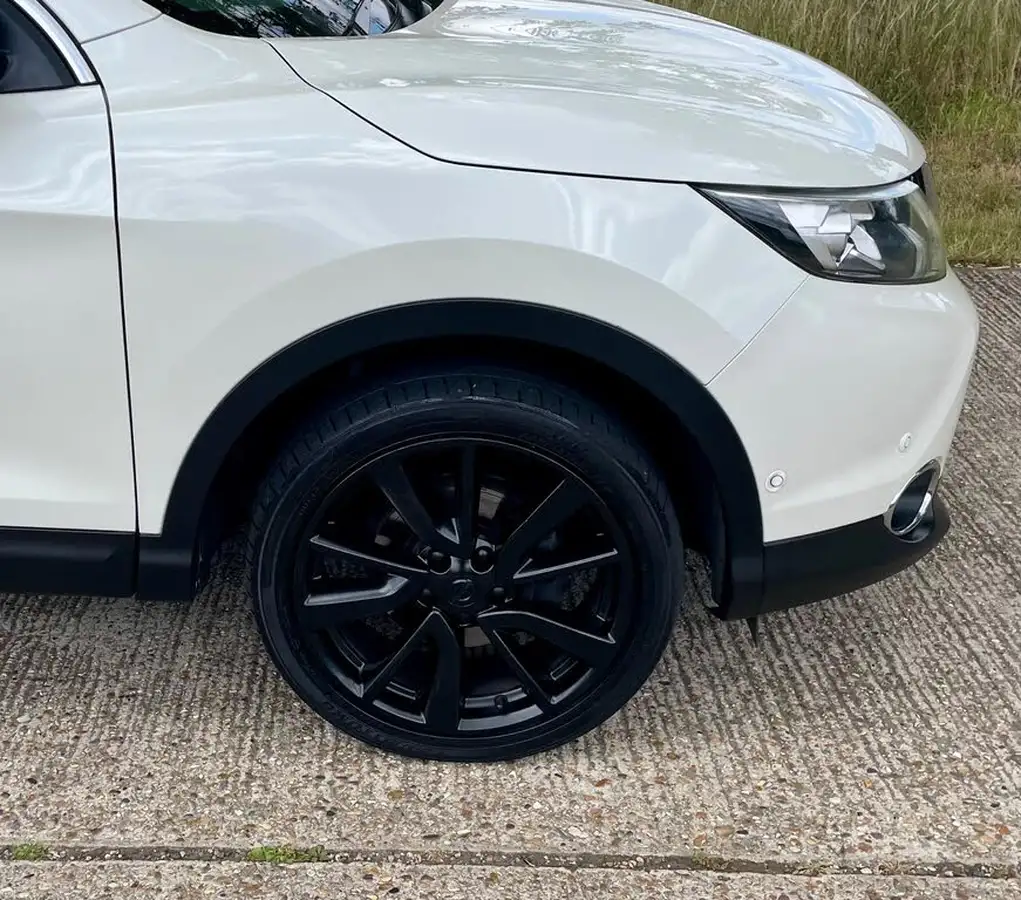 2017-nissan-qashqai-15dci-tekna-big-40