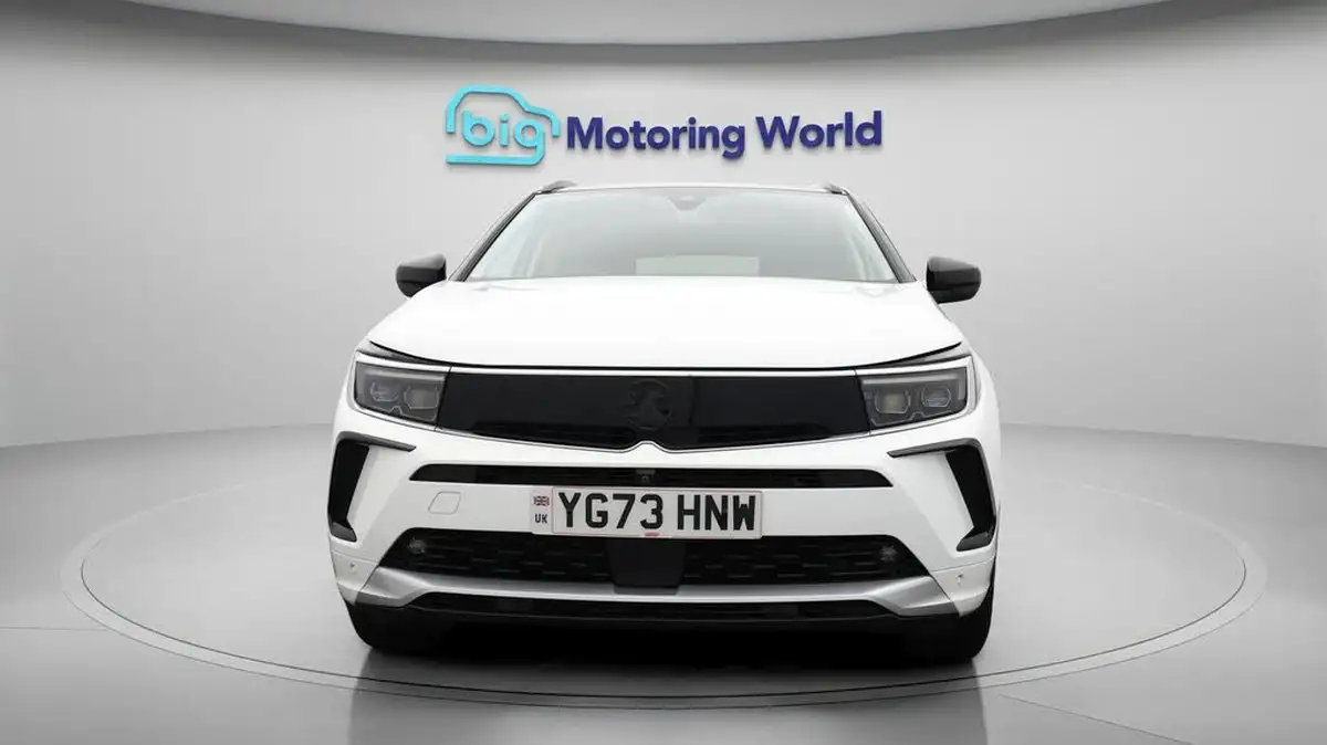 2023-vauxhall-grandland-12-ultimate-130ps-big-2