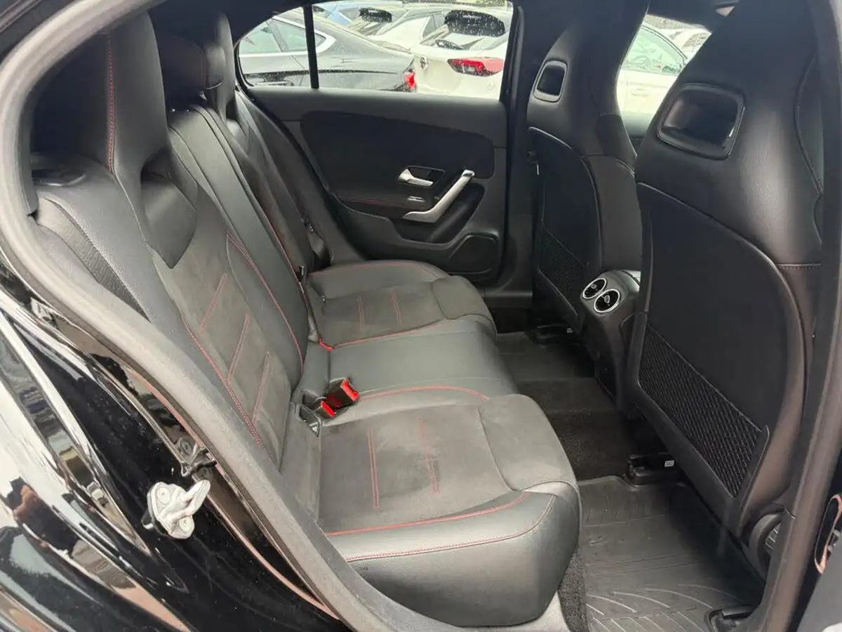 2021-mercedes-benz-a-class-13-a180-amg-line-executive-hatchback-5d-7g-dct-big-63
