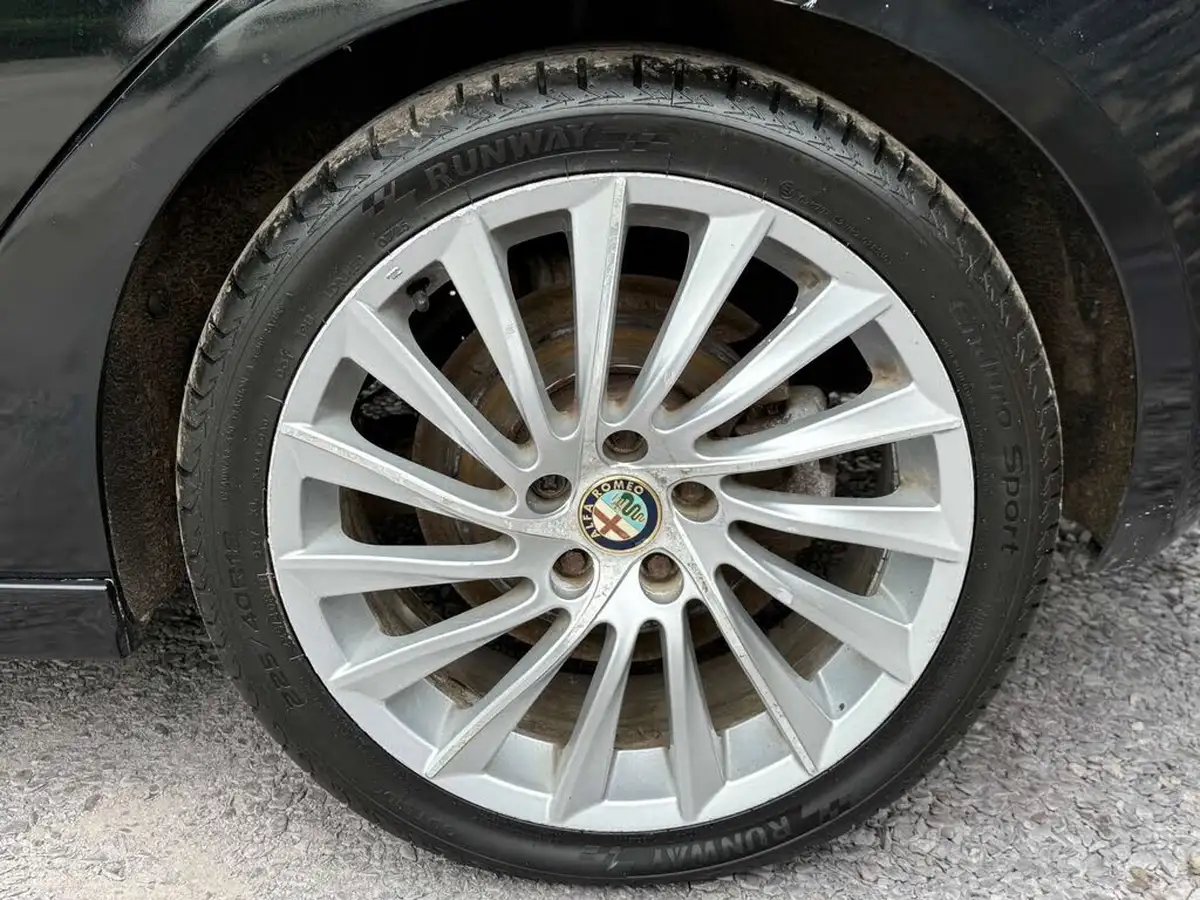 2012-alfa-romeo-giulietta-16td-veloce-big-56