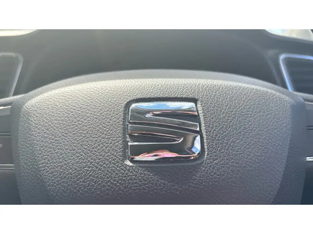 2017-seat-leon-14-tsi-fr-technology-hatchback-5d-big-20