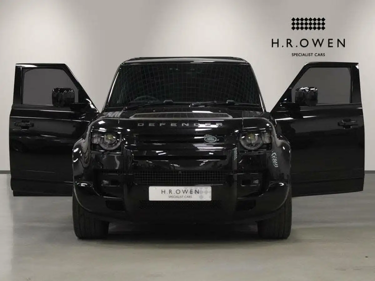2021-land-rover-110-defender-50-p525-v8-big-8