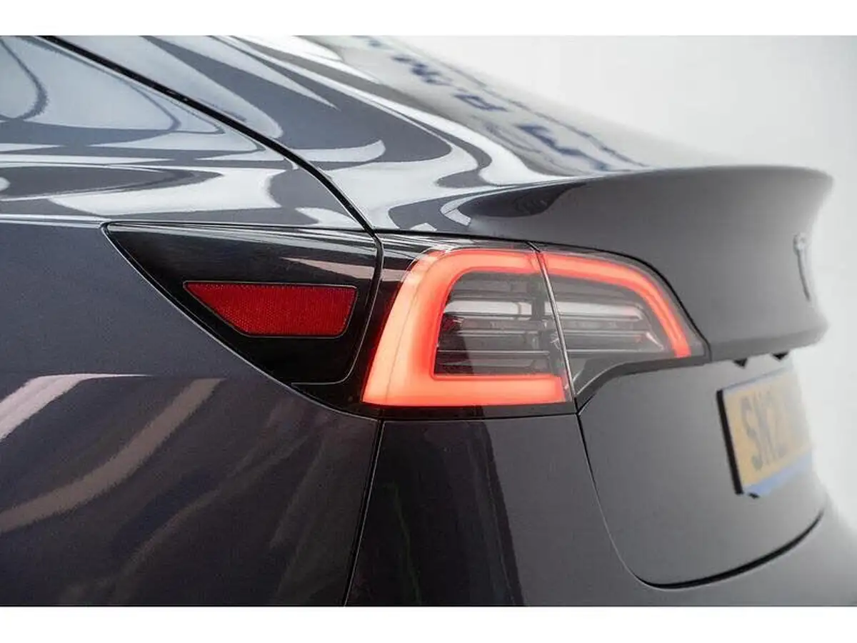 2021-tesla-model-3-e-standard-plus-big-18