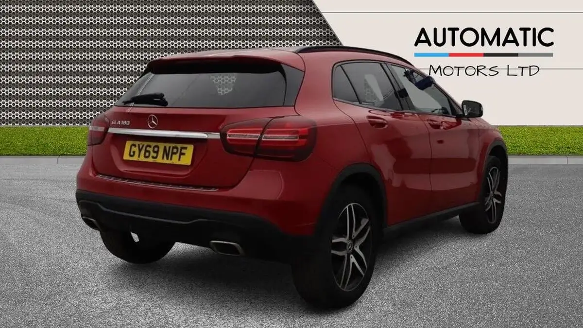 2019-mercedes-benz-gla-class-16-gla-180-urban-edition-7g-dct-big-4