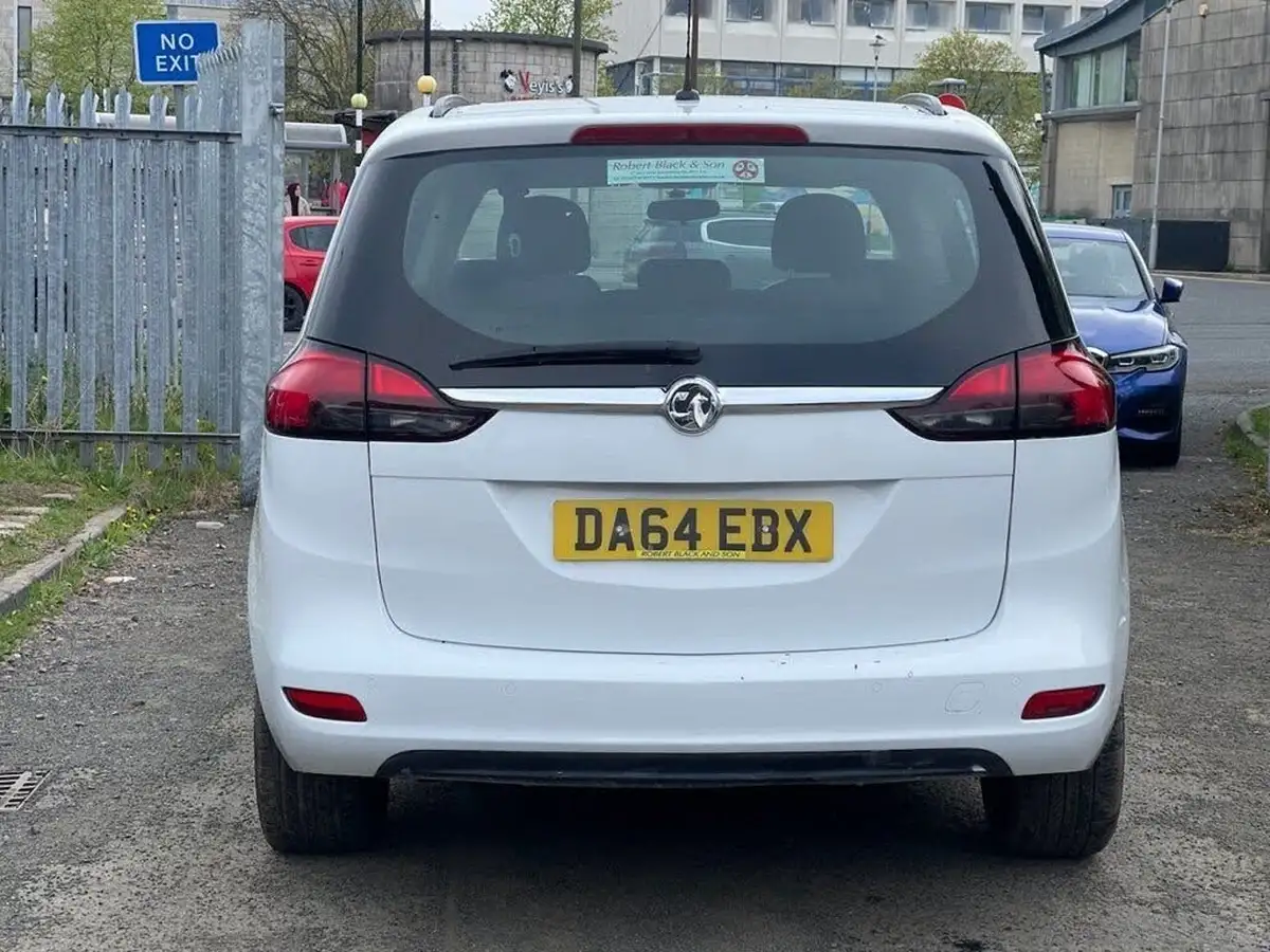 2014-vauxhall-zafira-tourer-big-5