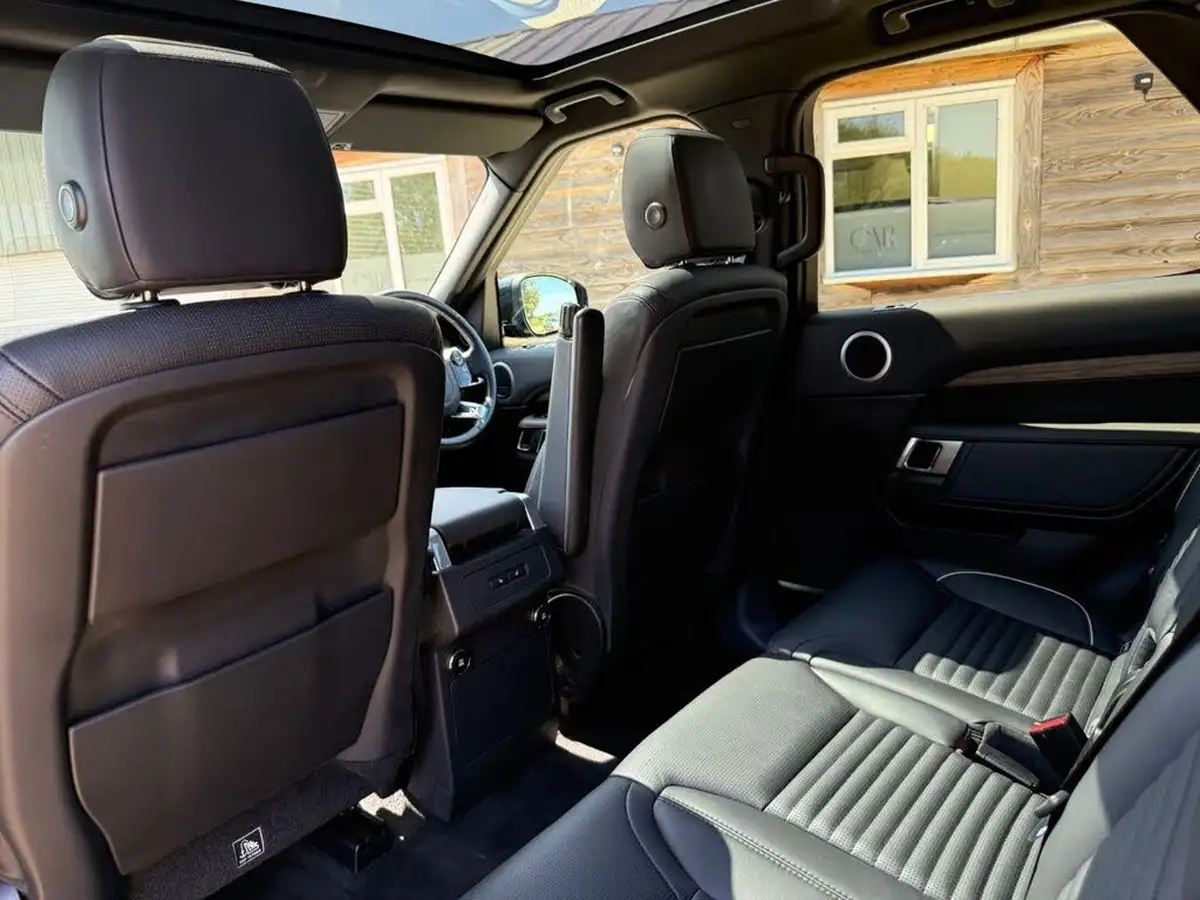 2019-land-rover-discovery-30-sd6-commercial-hse-big-33