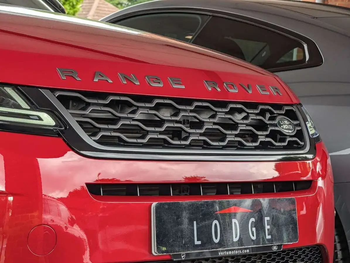 2022-land-rover-range-rover-evoque-15-p300e-r-dynamic-se-big-9