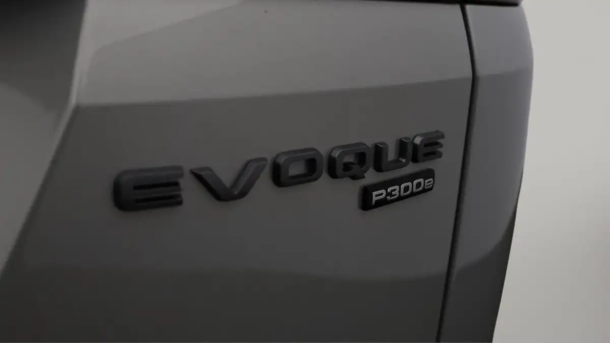 2021-land-rover-range-rover-evoque-15-p300e-r-dynamic-hse-big-21