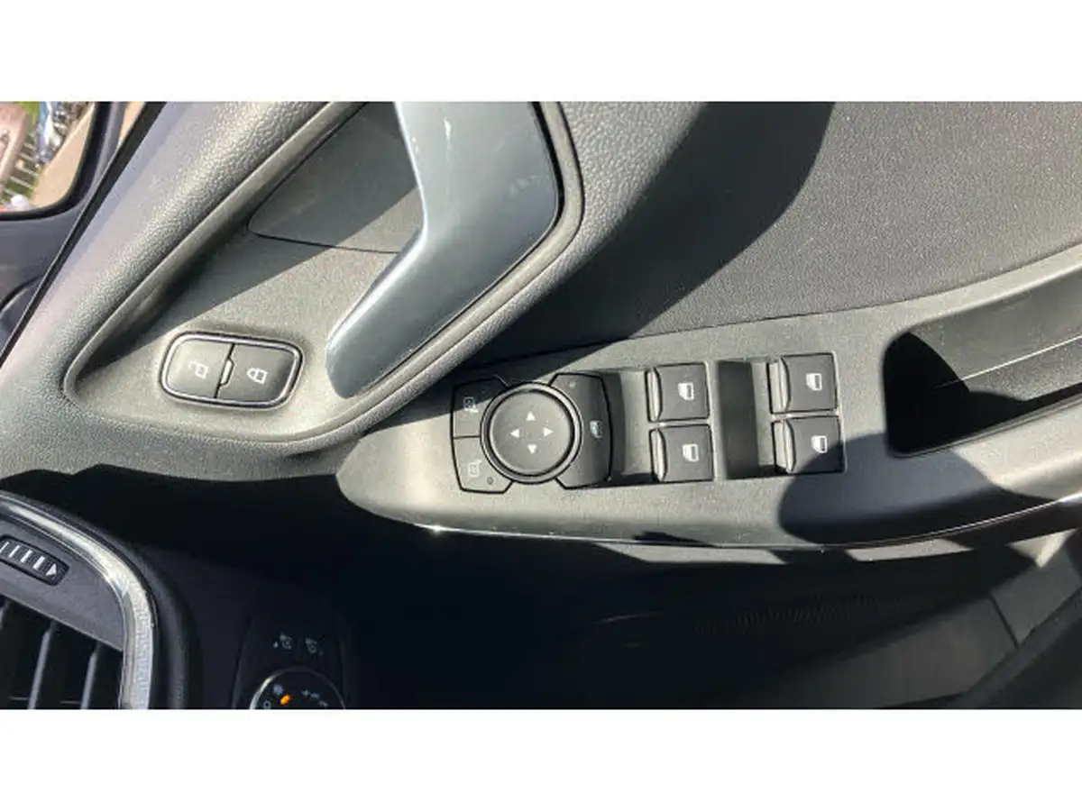 2022-ford-fiesta-10t-active-100ps-big-24