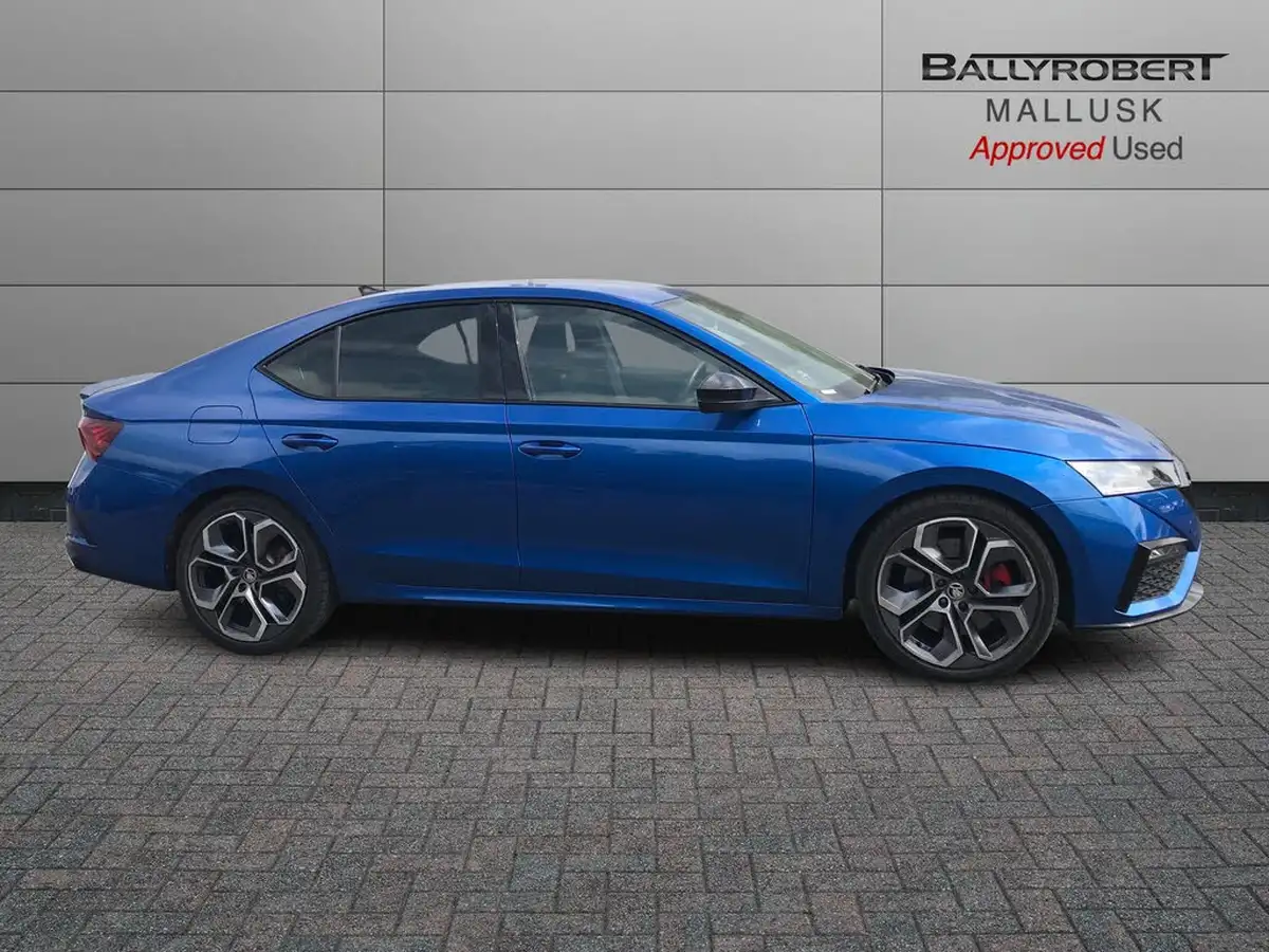 2023-skoda-octavia-20-tsi-vrs-hatchback-dsg-big-8