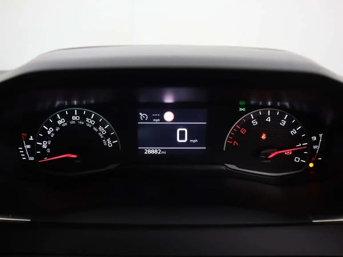 2022-peugeot-2008-suv-12-puretech-active-premium-big-16