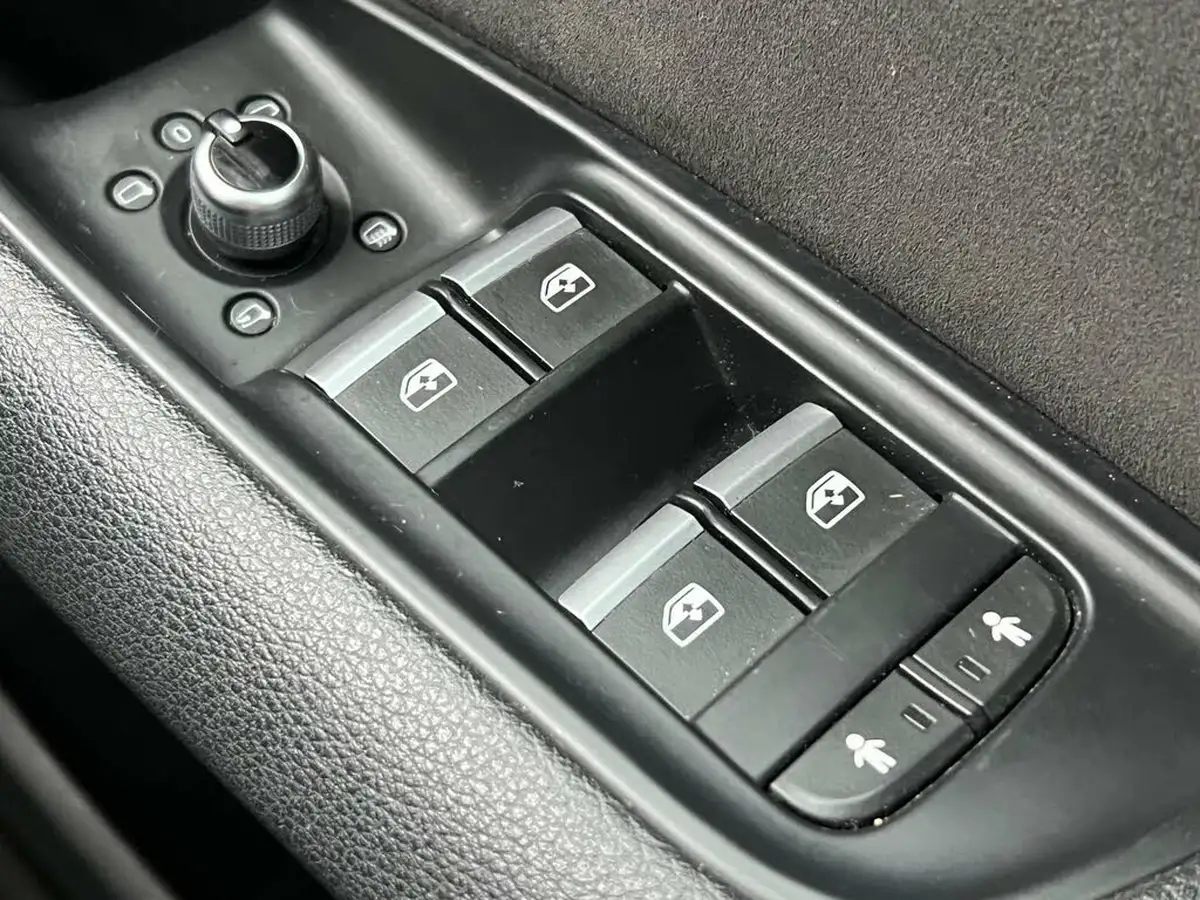 2015-audi-q7-30tdi-quattro-s-line-272ps-ss-big-79