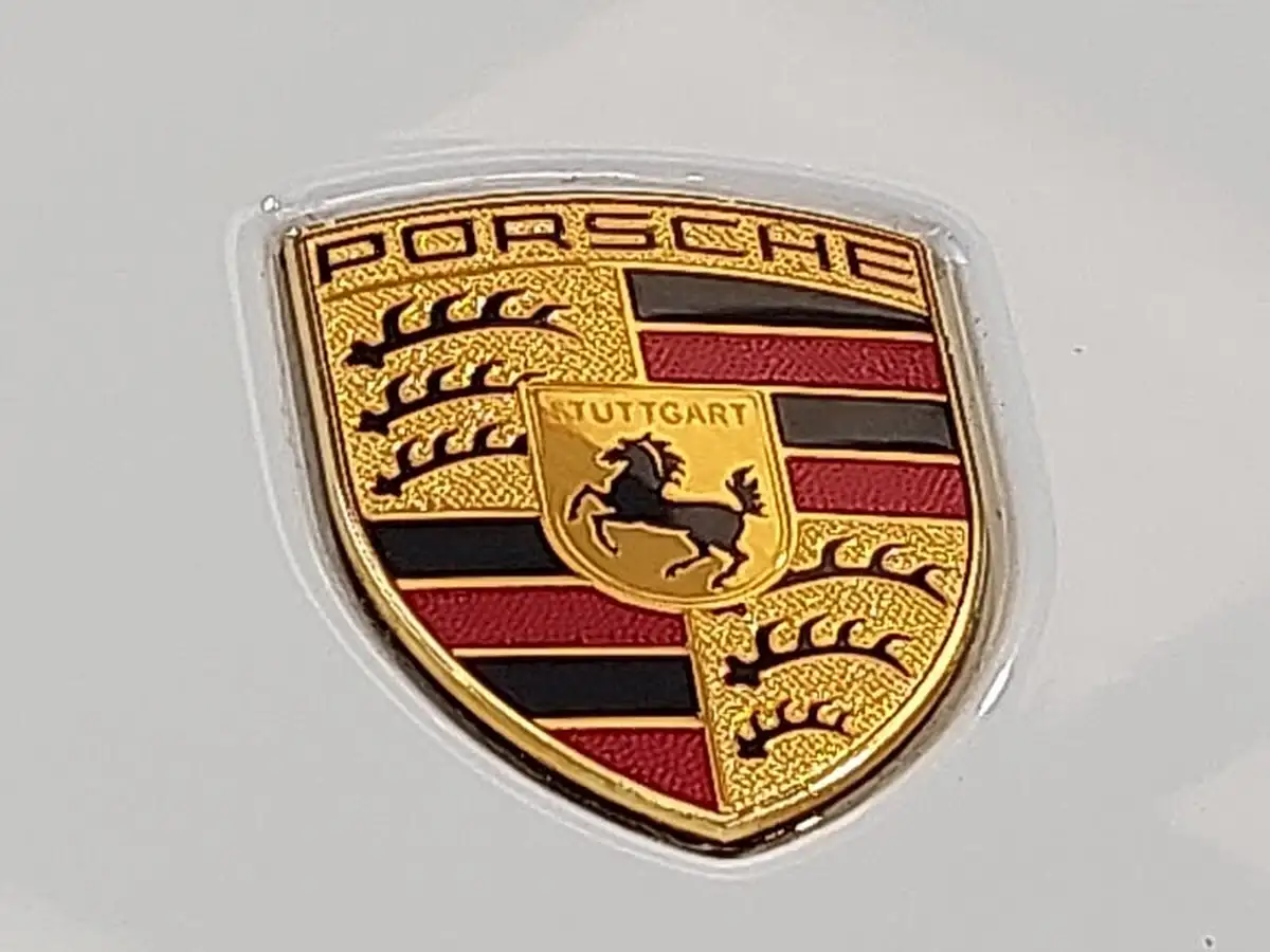 2022-porsche-taycan-e-4s-571ps-performance-battery-plus-big-11