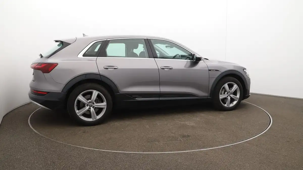 2020-audi-e-tron-50e-technik-big-52