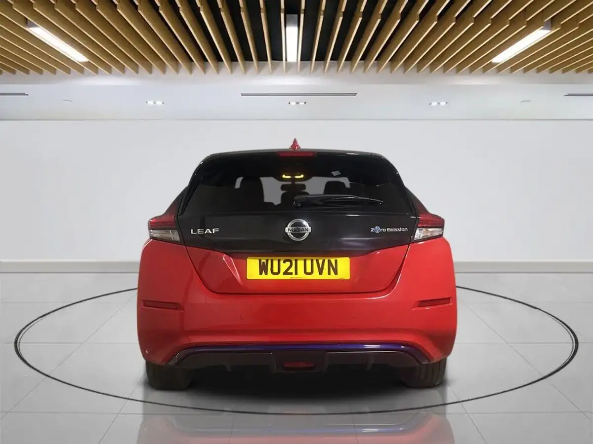 2021-nissan-leaf-e-e-tekna-big-7