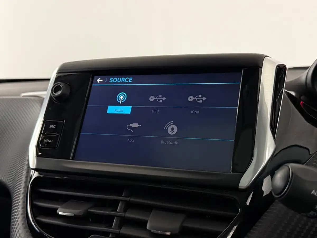 2018-peugeot-2008-suv-12-puretech-gt-line-110bhp-eat6-big-27