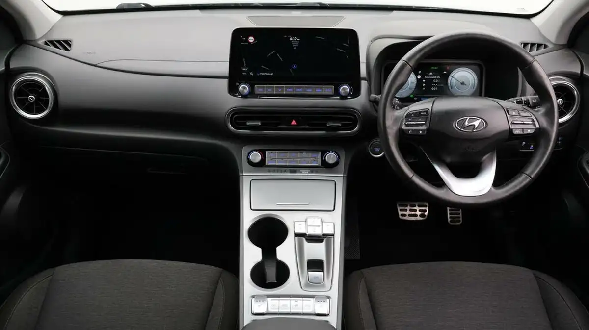 2022-hyundai-kona-e-premium-204ps-64kwh-7kw-obc-big-13
