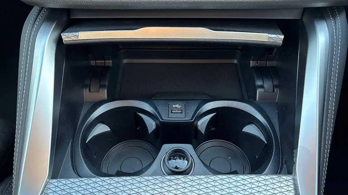 2025-bmw-i4-e-m50-big-34