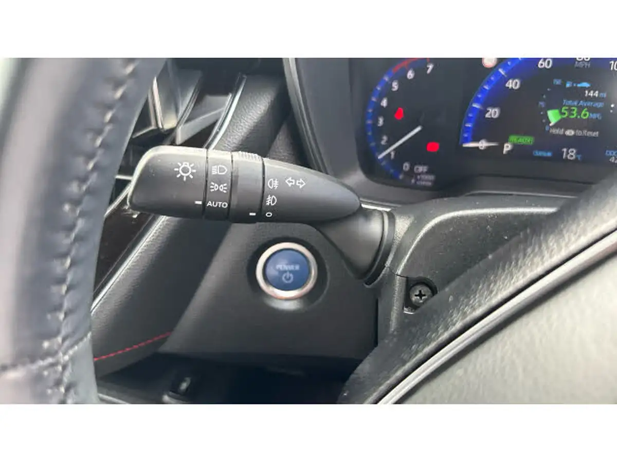 2019-toyota-corolla-18-vvt-i-excel-trk-touring-sports-big-23