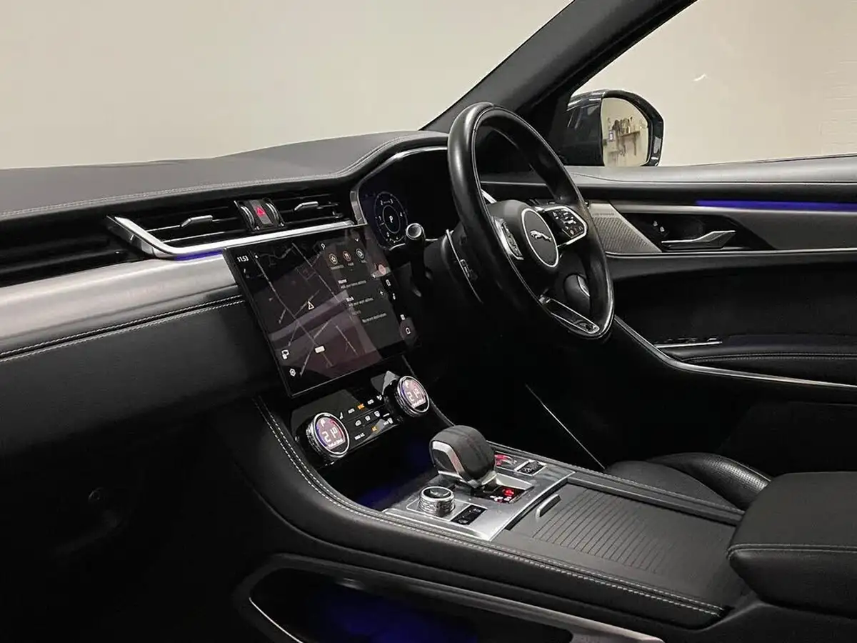 2021-jaguar-f-pace-30-d300-r-dynamic-se-mhev-big-21